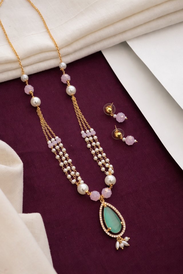 Elegant gold and lavender jewelry set