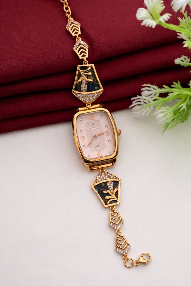 Designer Leaf Bracelet Watch